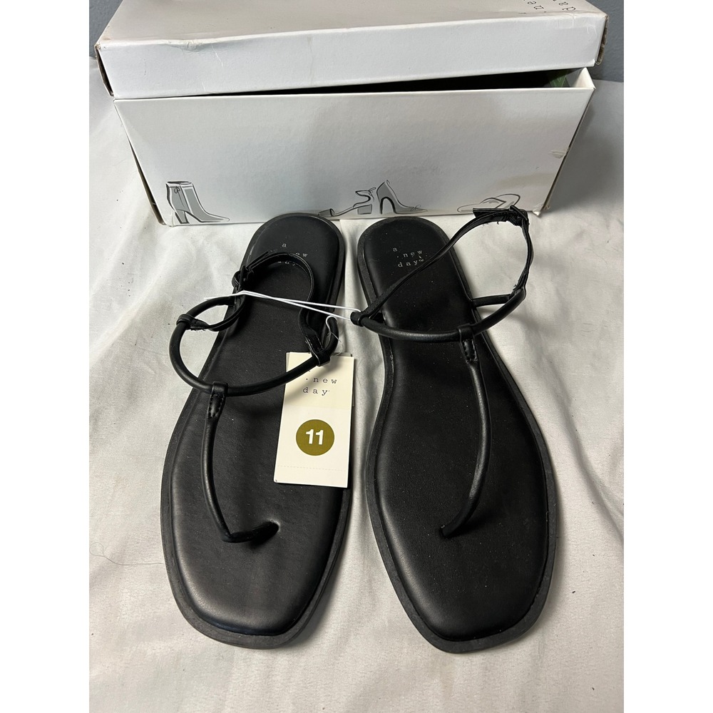 A New Day Tiffany Black Strappy Thong Sandals Memory Foam Womens 11